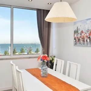 https://tejo-blue-bright.hotels-lisbon-portugal.com